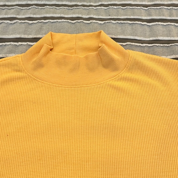 Mock neck t-shirt from American Eagle Outfitters. - Picture 2 of 6